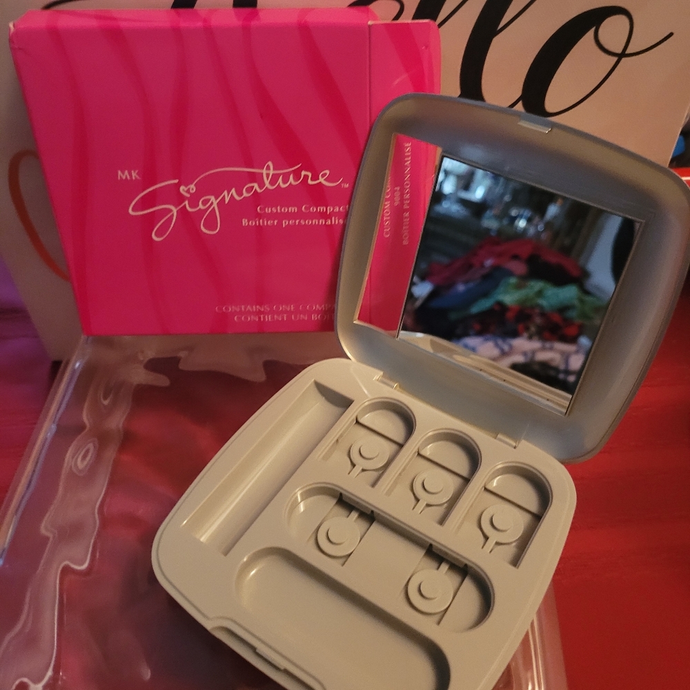Marykay custom compact